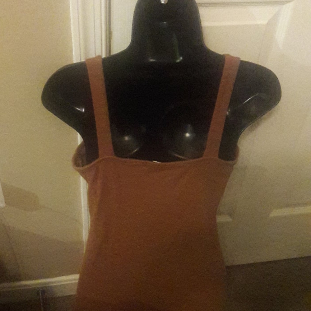 Great condition form fitting dress. - Picture 5 of 6